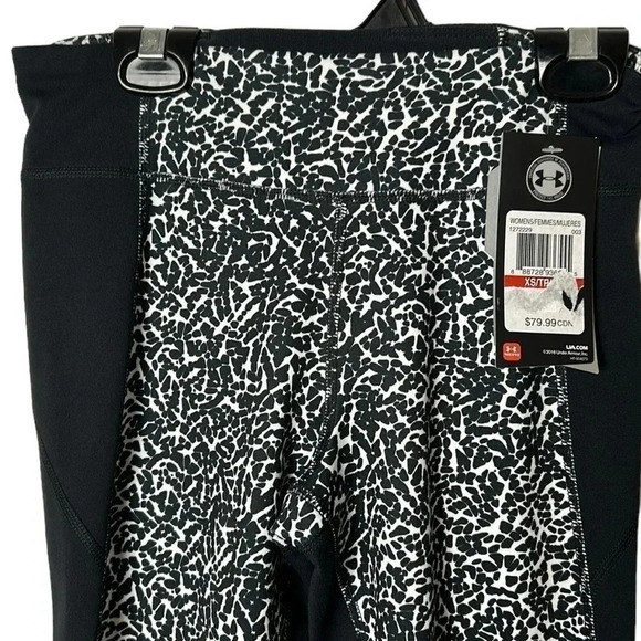 Under Armour leggings, women  XS BLACK cropped, animal print. Slimming . NWT - Picture 2 of 11